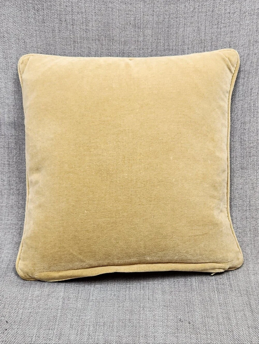 Vintage Needlepoint Labrador / Lab 10 × 10 Picture Pillow.